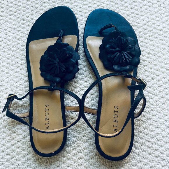 Talbots Navy Floral Sandals 11M - Picture 1 of 3